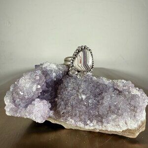 Sterling Silver Ring with White Agate Stone and Floral Accents Jewelry Size 6